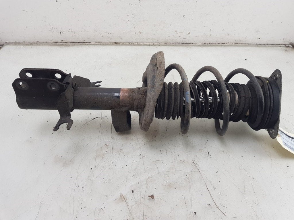 AMORTISSEUR OU ABSORBEUR DE CHOC AVANT GAUCHE (|543027472R|), Renault, Utilisé, Peter-Huppertz-Straße 5
51063  Köln, DE, Dialog.deutschland@renault.de