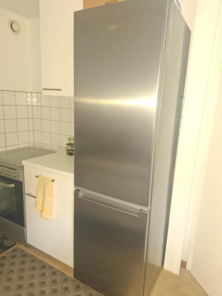 Frigo Whirlpool Très bon état, Electroménager, Réfrigérateurs & Frigos, Avec compartiment congélateur, 160 cm ou plus, Comme neuf