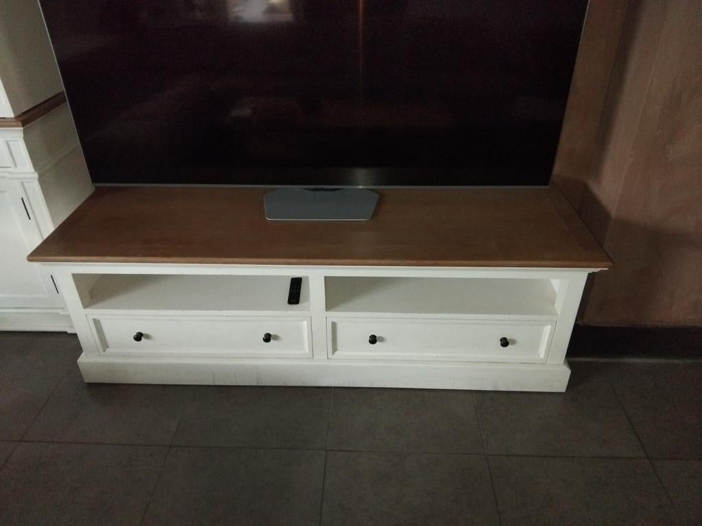 Tv meubel, Enlèvement