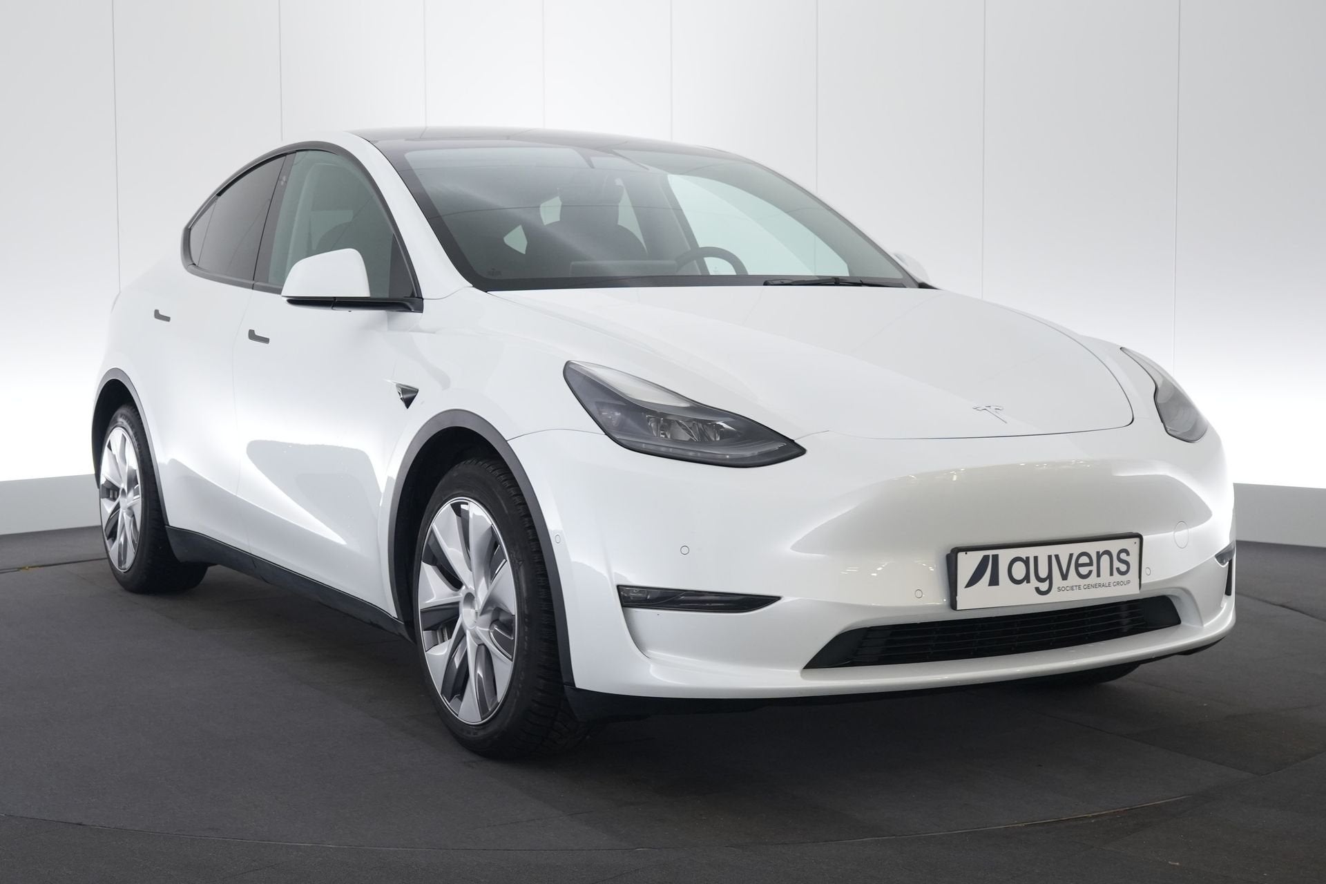 (2CDJ714) TESLA MODEL Y, Autos, Cuir, Achat, Entreprise, Carnet d'entretien