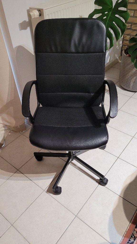 chaise de bureau IKEA RENBERGET, Ophalen, Zo goed als nieuw, Zwart, Bureaustoel