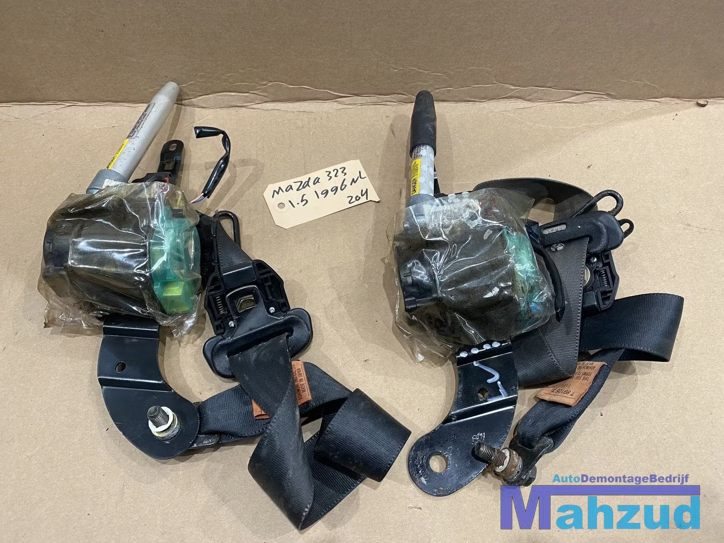 MAZDA 323 F rechts voor gordel 1994-1998, Gebruikt, Shinchi, Fuchu-Cho 3-1
730-8670  Hiroshima, Mazda Motor Corporation, Info@mazda.co.jp