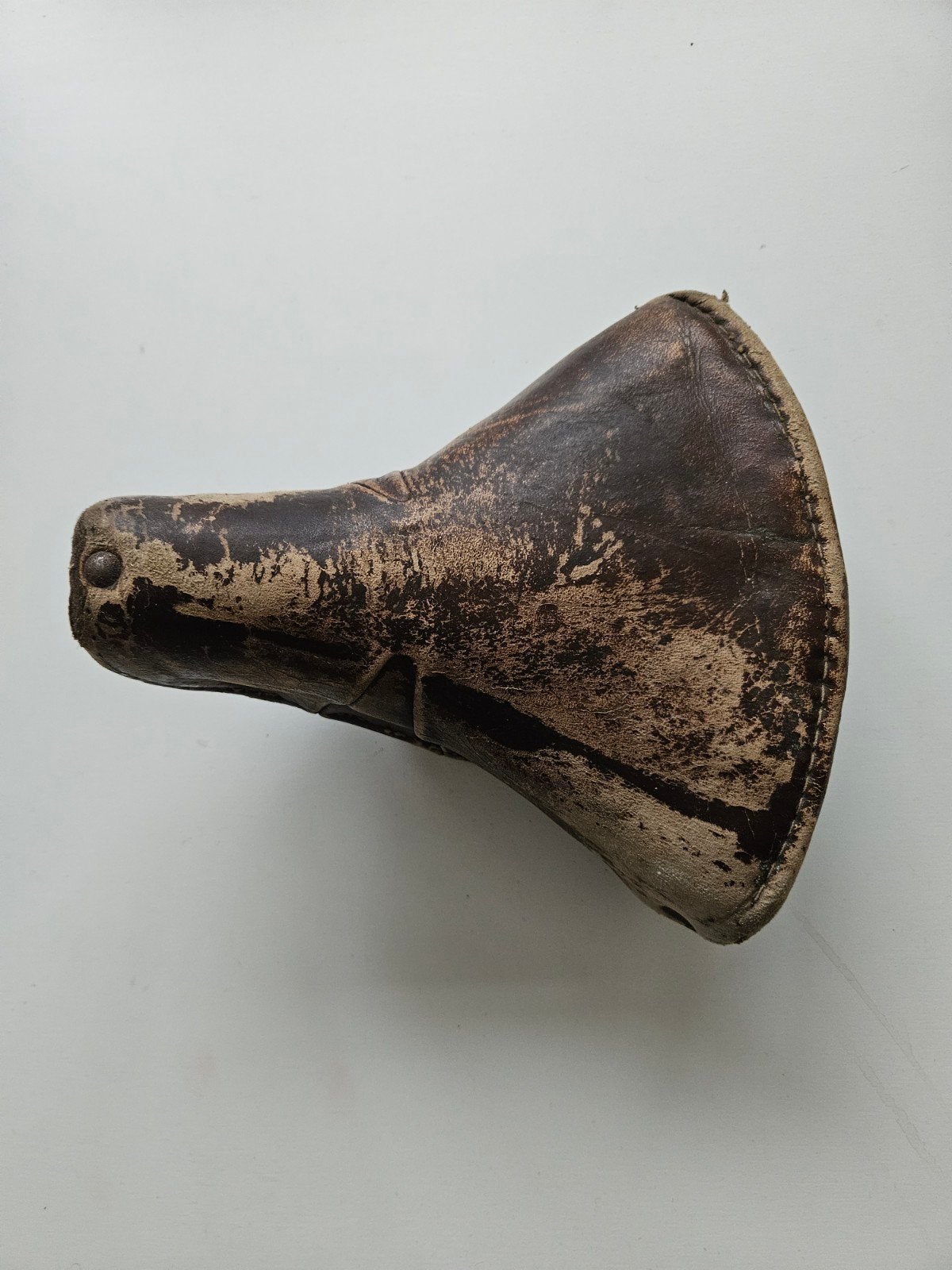 Selle de vélo en cuir vintage. « Spécial ZH », Enlèvement