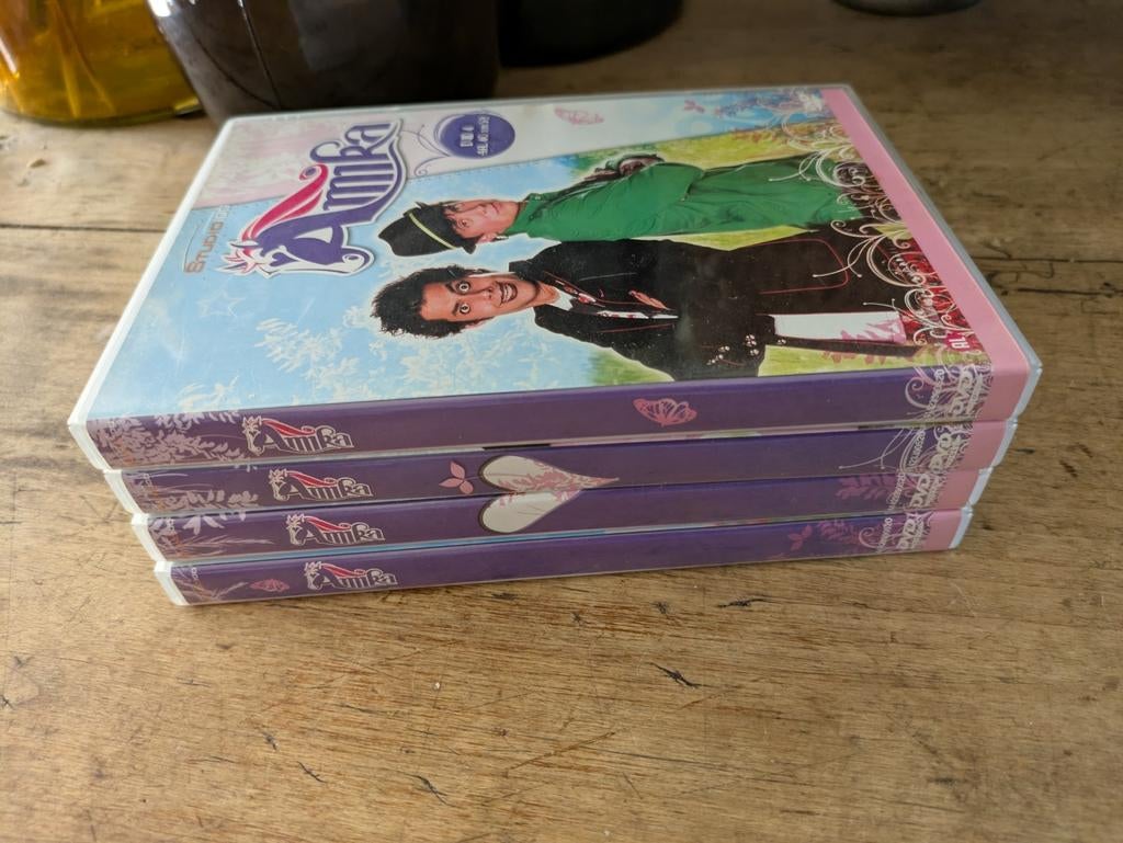 Amika seizoen 1, Cd's en Dvd's, Ophalen of Verzenden, Gebruikt