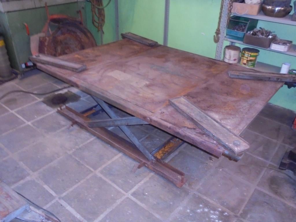 Table élévatrice  Voiture, Enlèvement