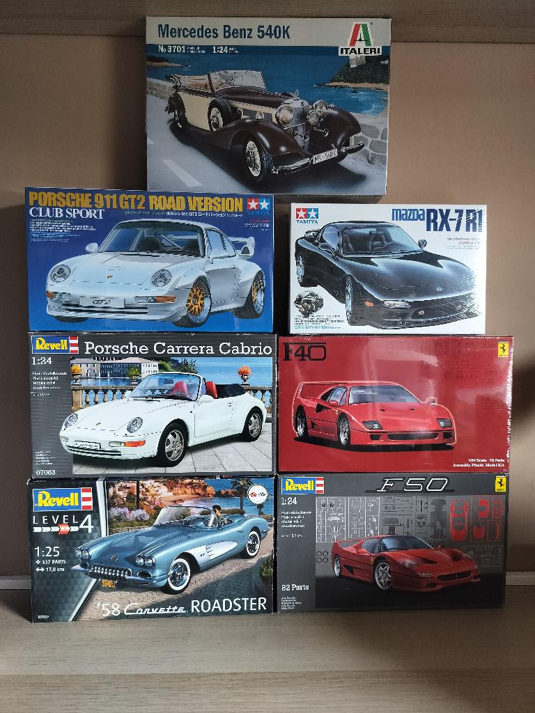 1/24. 1/25 auto's, Hobby en Vrije tijd, Modelauto's | 1:24, Zo goed als nieuw, Auto, Overige merken, Ophalen of Verzenden