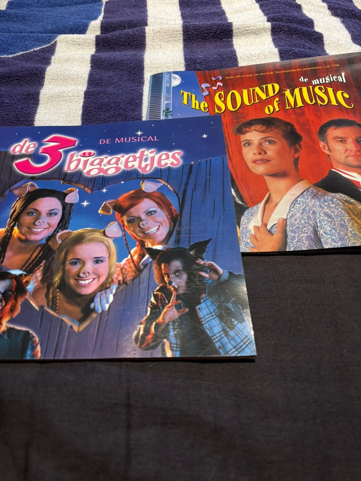 Boekjes musicals “de 3 biggetjes” “The Sound of Music”., Ophalen of Verzenden, Nieuw, Overige onderwerpen