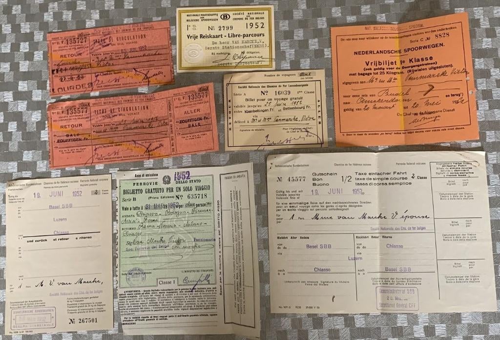 vervoersbewijzen 1952 van een stationschef geboren in 1891, Ophalen of Verzenden, Trein, Kaart of Prent