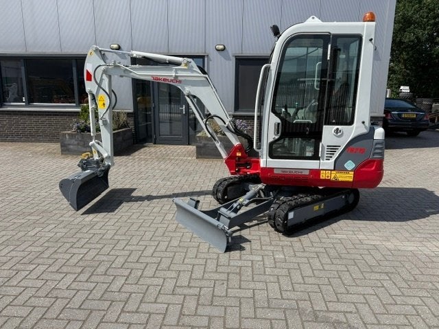 Takeuchi TB219 2000u 2T Minigraver Minikraan ZGST, Zakelijke goederen, Ophalen, Graafmachine