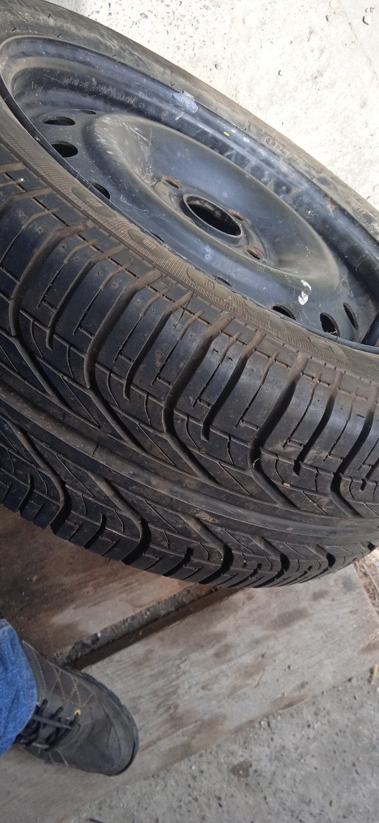 1 pneux 195/55/15 pirelli, Enlèvement ou Envoi