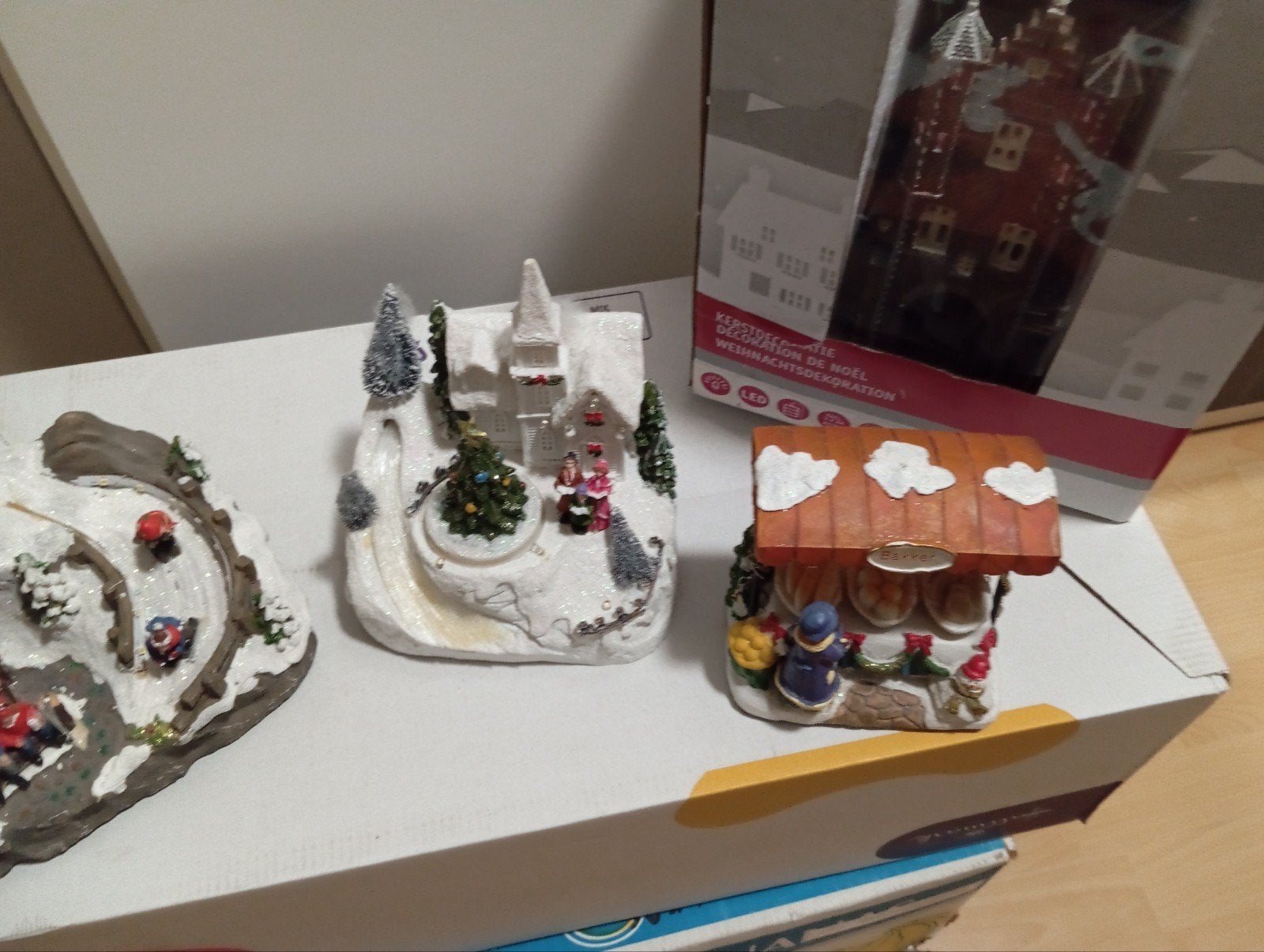 kerstdorp huisjes 4stuks, Diversen, Ophalen, Gebruikt