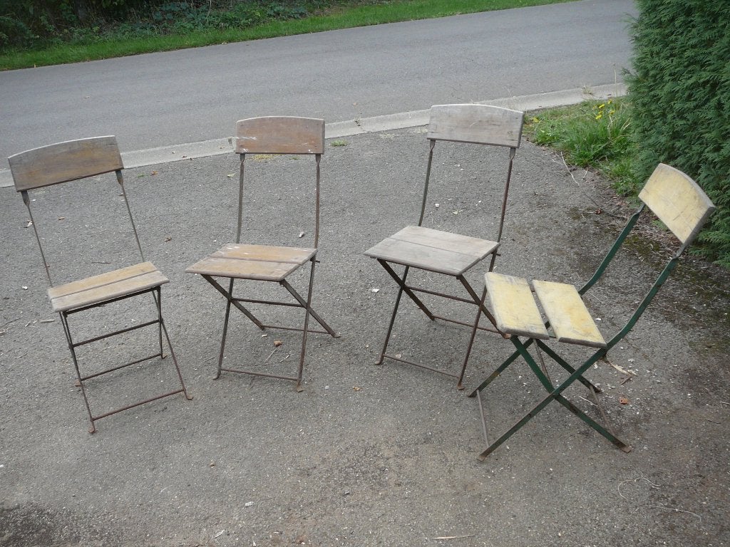 Chaises de bistrot, Enlèvement