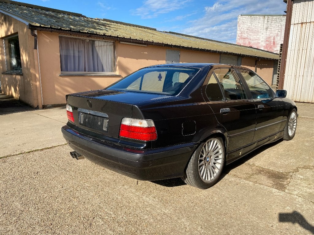 BMW E36 Sedan 318 M pack zonnedak manueel Bj1992 (Project), foto 11