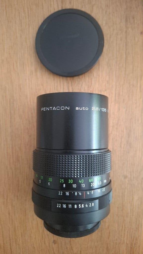 Objectif analogique Pentacon 135 mm f 2,8 MC, TV, Hi-fi & Vidéo, Photo | Lentilles & Objectifs, M42, Enlèvement ou Envoi, Téléobjectif