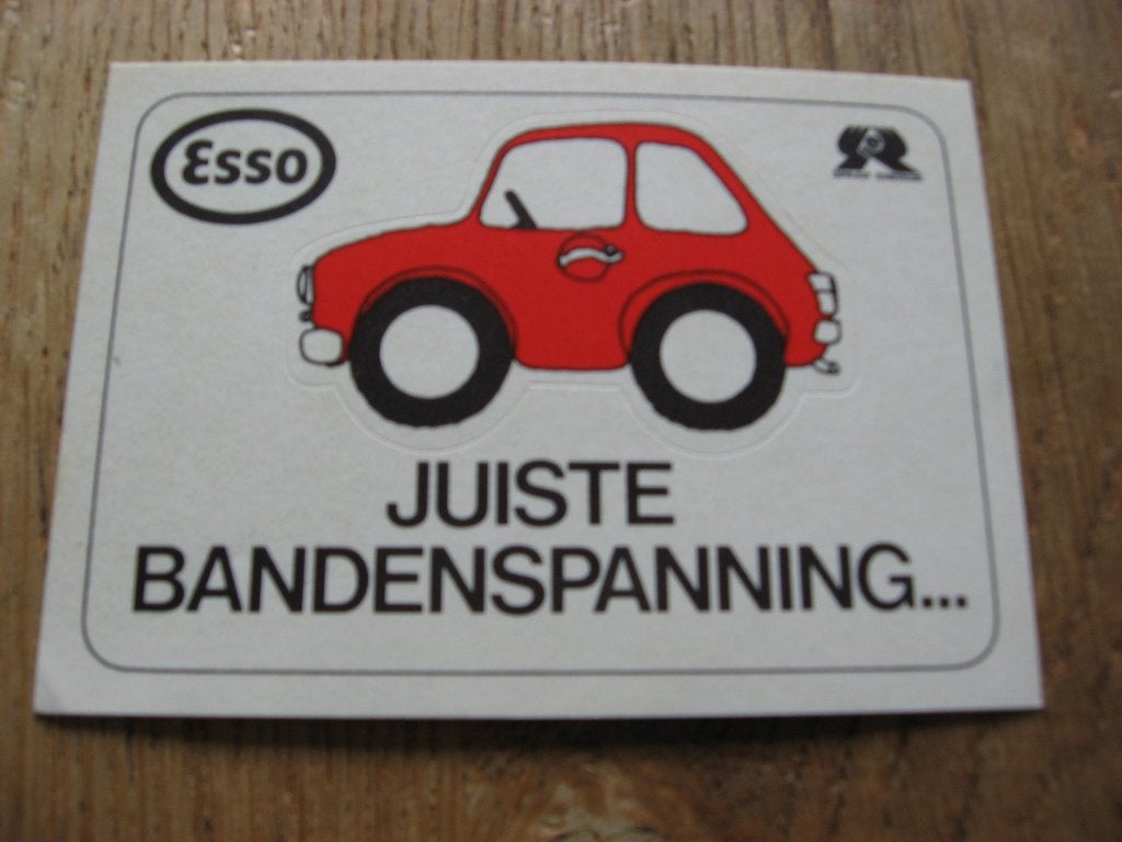 Sticker Esso Juiste Bandenspanning... 9,5 x 7 cm, Verzamelen, Ophalen of Verzenden, Nieuw, Overige typen