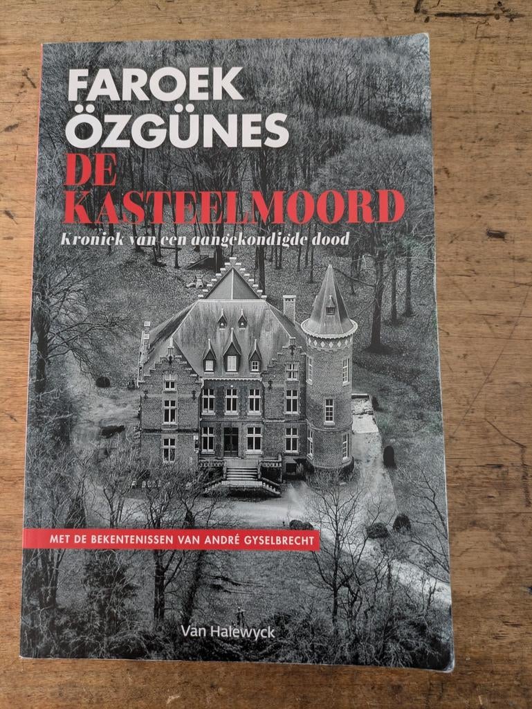 Boek Ozgunes Faroek - De kasteelmoord, Ophalen of Verzenden, Ozgunes Faroek