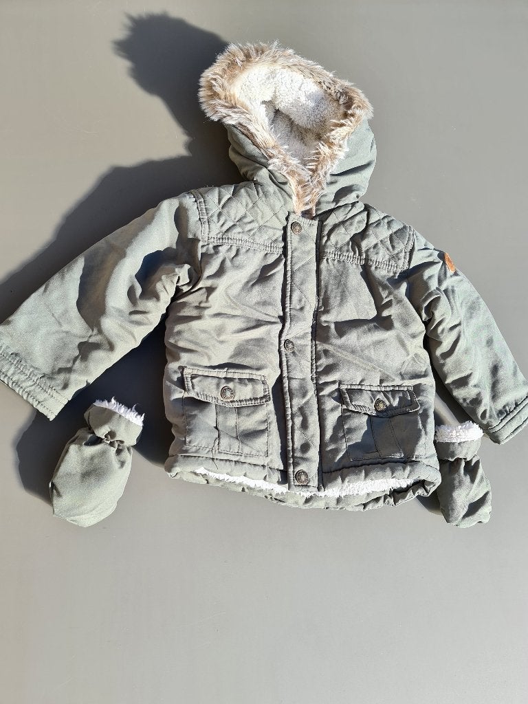 Winterjas, wanten handschoenen 86, Ophalen, Zo goed als nieuw