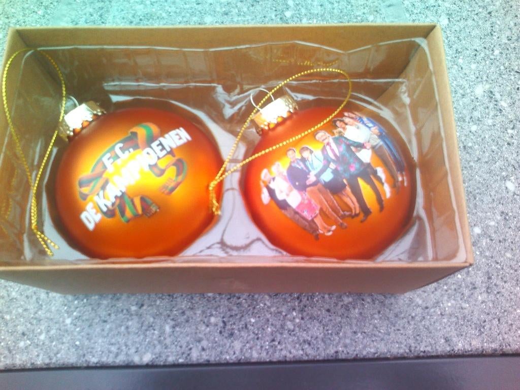 2 Fc De Kampioenen kerstballen., Verzamelen, Ophalen of Verzenden, Nieuw, Tv, Gebruiksvoorwerp