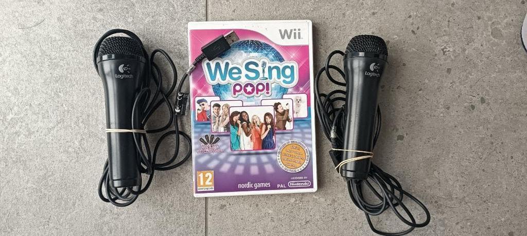 wii sing pop + 2 karaoke micro's, 2 joueurs, Enlèvement ou Envoi, Utilisé, Musique