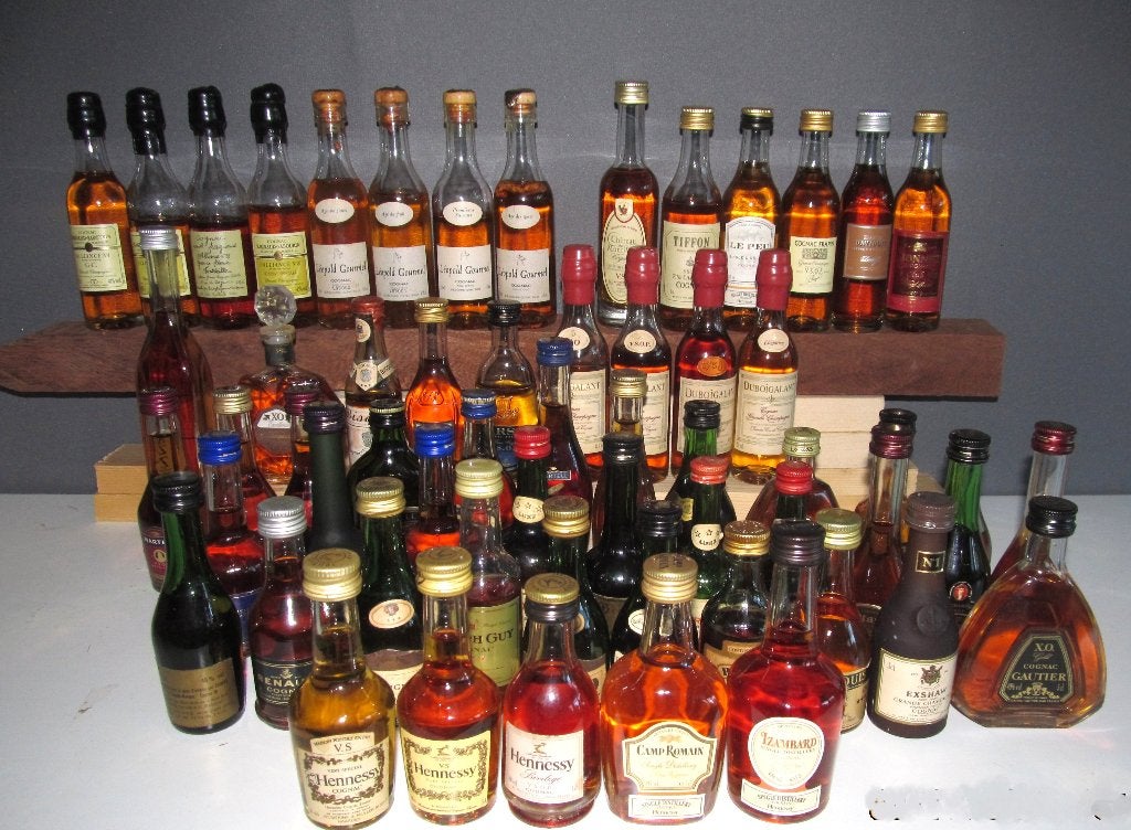 Cognac MINIATUURFLESJES verzameling  58 flesjes, Verzamelen, Ophalen of Verzenden