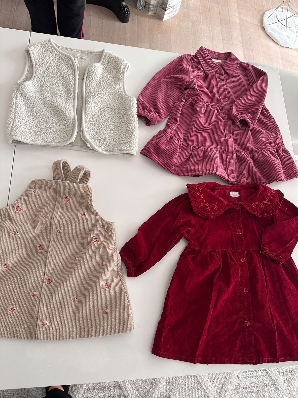 Lot de robes pour fille taille 86, Enfants & Bébés, Enlèvement, Comme neuf, Taille 86