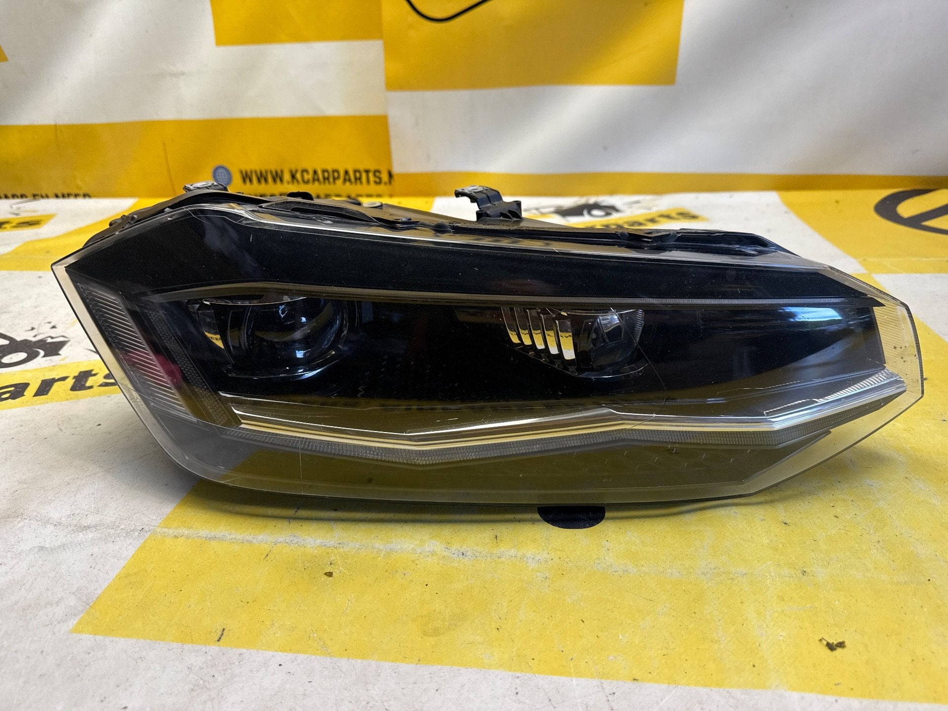 VW POLO 2G PHARE AVANT FULL LED DROIT 2G1941036B ORIGINAL, Autos : Pièces & Accessoires, Volkswagen, Volkswagen AG, Vw@volkswagen.de