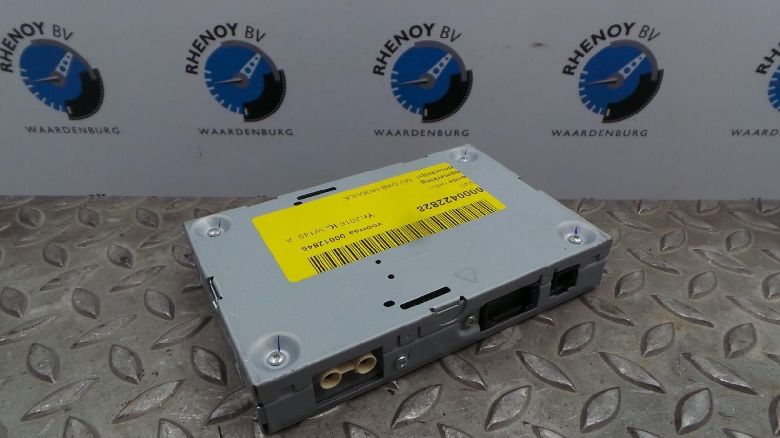 VOLVO V40 R-DESIGN RADIO 31450594 2016, Enlèvement ou Envoi, Utilisé, ARN reconnu