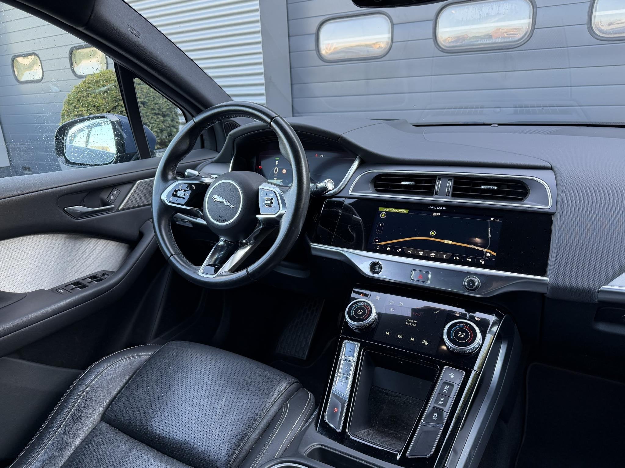 Jaguar I-PACE EV400 SE 90 kWh (automatique), Autos, Jaguar, Cuir, Achat, 750 kg, Entreprise