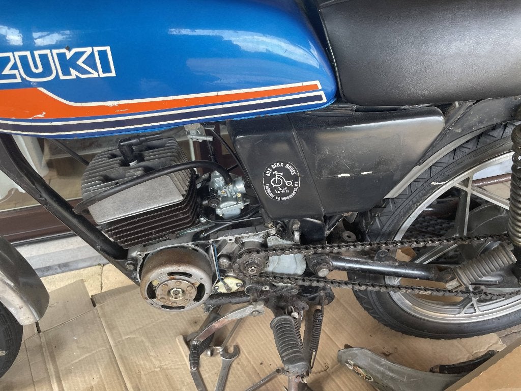 Suzuki GT50 uit 1978, Vélos & Vélomoteurs, Cyclomoteurs | Oldtimers & Ancêtres, Autres marques, 5 vitesses, Classe B (45 km/h)