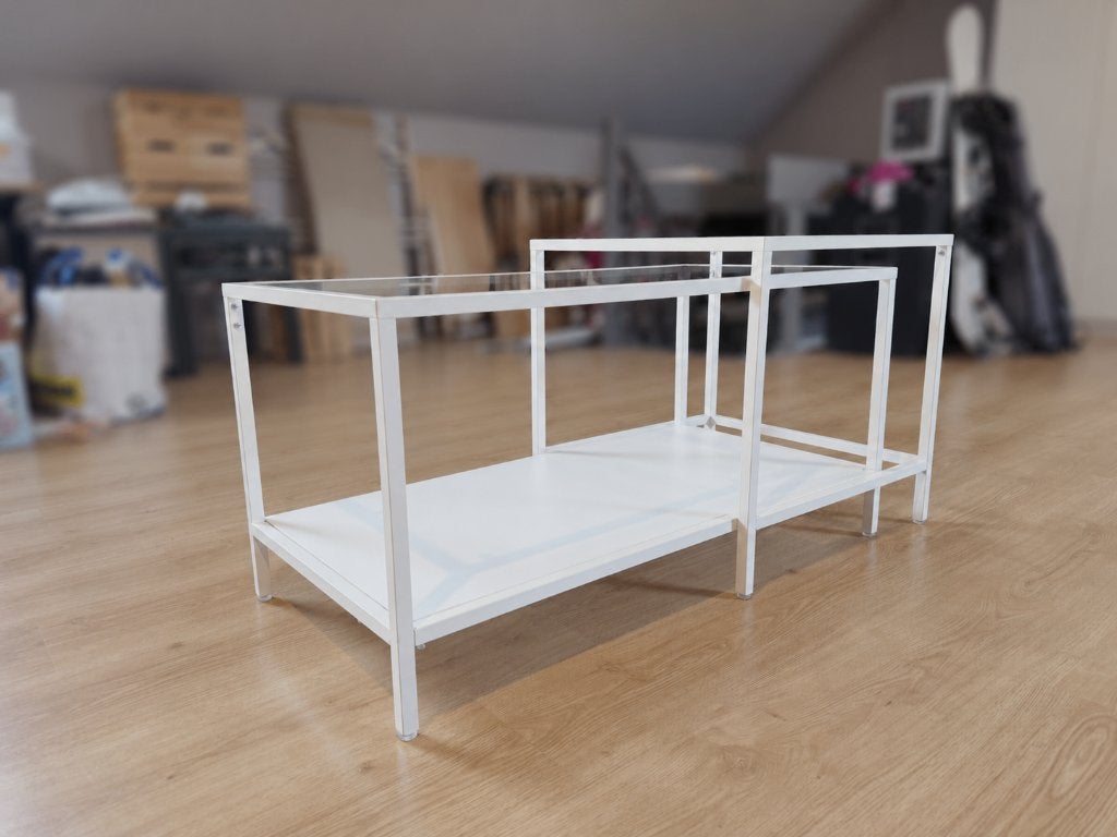 IKEA VITTSJÖ – bijzettafel, set van 2 – wit/glas, Huis en Inrichting, 75 cm of meer, Rechthoekig, Ophalen, 45 tot 60 cm