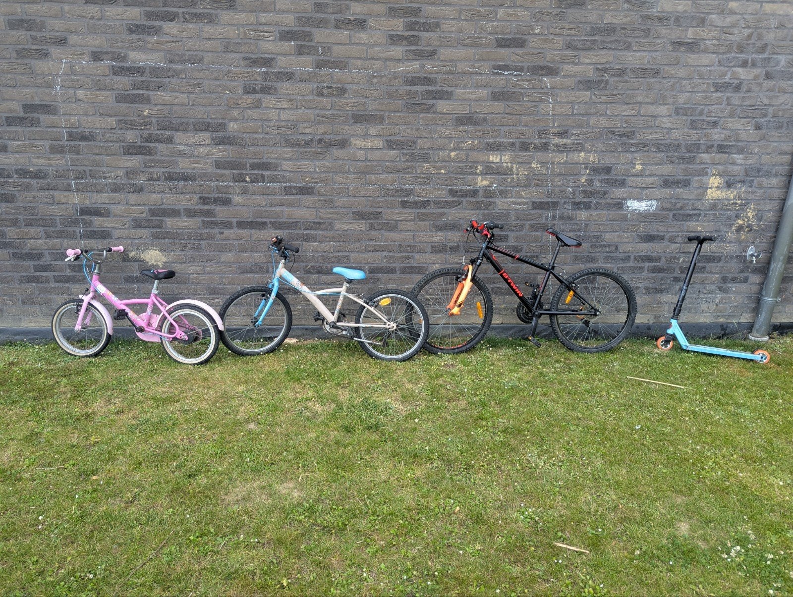 lot de 3 vélo vtt + trottinette Freestyle, Vélos & Vélomoteurs, Vélos | Vélos pour enfant, Enlèvement