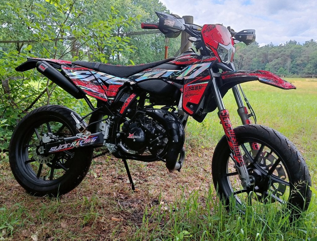 Sherco 2025 met slechts 1500km, 6 versnellingen, Zo goed als nieuw, 50 cc, Ophalen