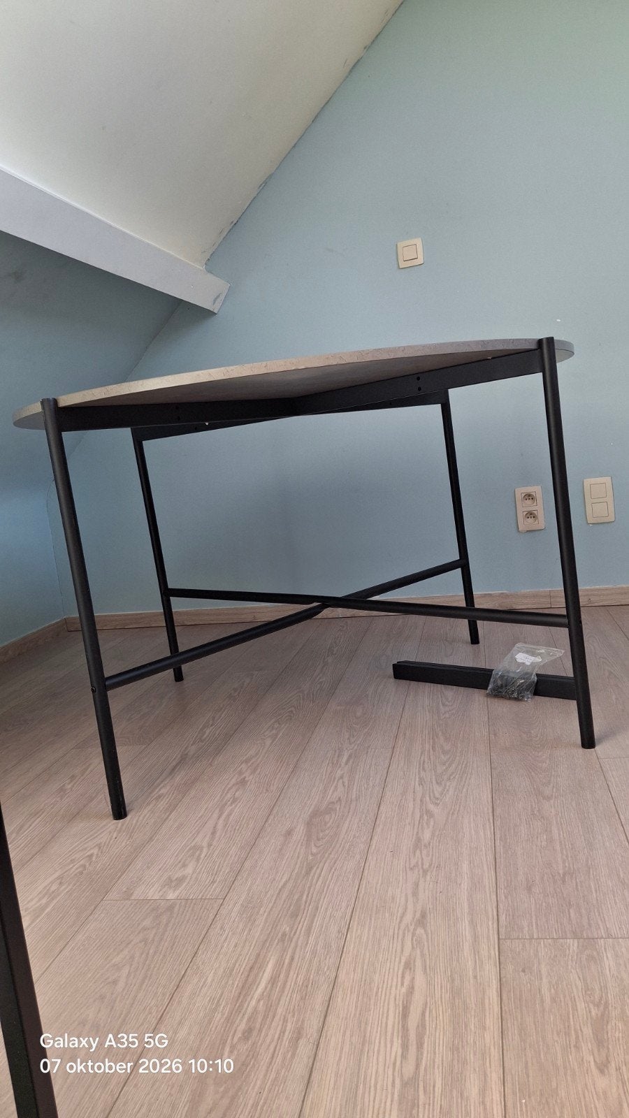 tafel, Ophalen, Zo goed als nieuw