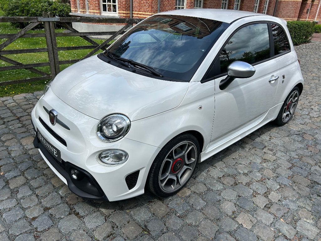 Abarth 595 - 1.4 T-Jet Turismo, Voorwielaandrijving, 4 zetels, 139 g/km, 4 cilinders