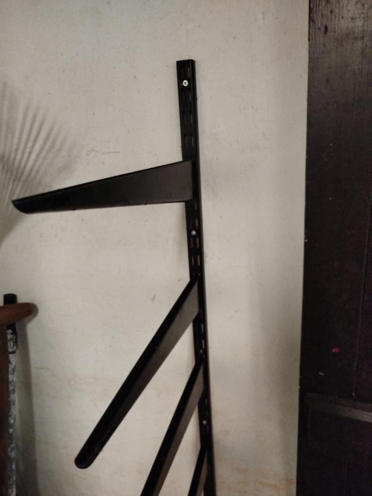 Haken voor schabben in garage of kelder, Ophalen