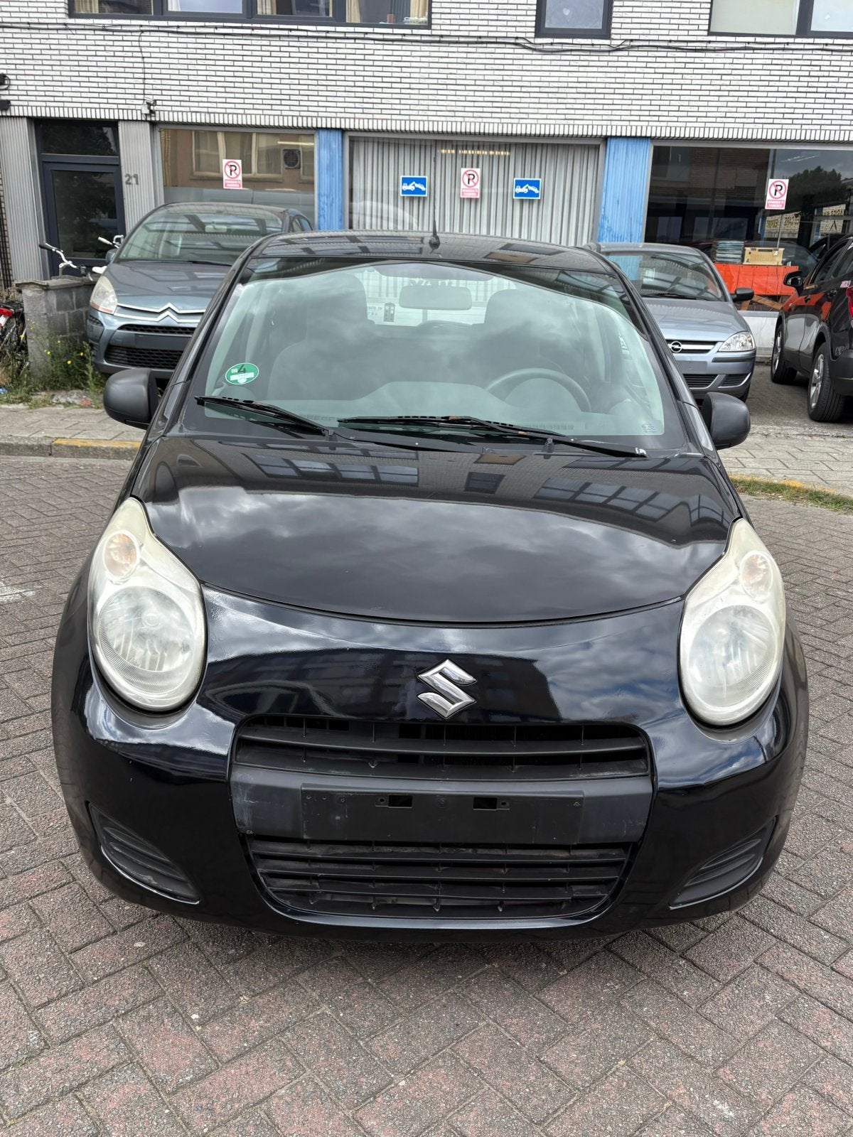 Suzuki Alto 101.000 km. 1.0 Benzine euro 5, Auto's, Euro 5, Zwart, Bedrijf, Stadsauto