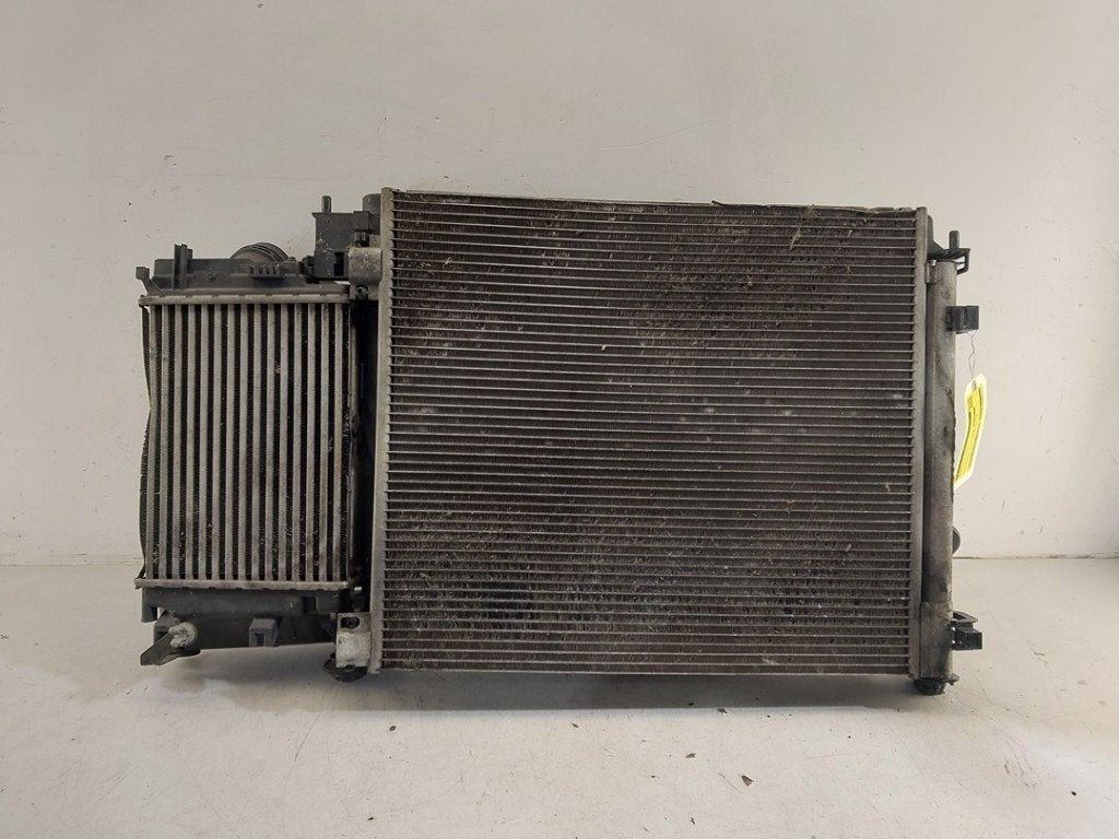 KIT DE REFROIDISSEMENT Renault Kadjar (RFEH) (01-2015/-), Renault, Utilisé, Peter-Huppertz-Straße 5
51063  Köln, DE, Dialog.deutschland@renault.de