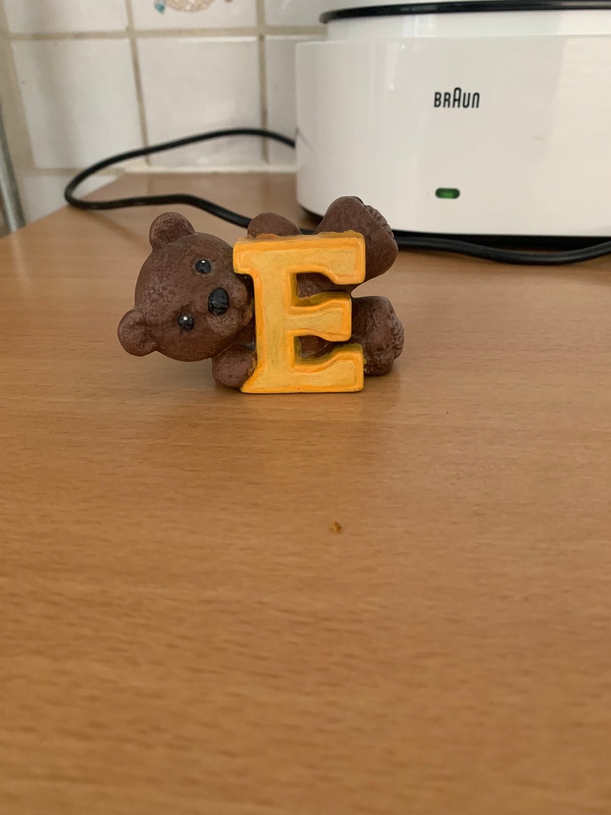 Beeldje beer letter E, Collections, Statues & Figurines, Enlèvement ou Envoi, Comme neuf