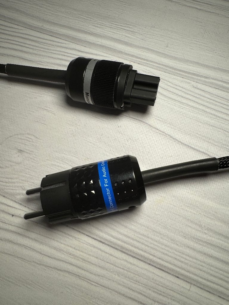 Qed audio stroomkabel 1 meter, TV, Hi-fi & Vidéo, Enlèvement, Neuf, Moins de 2 mètres, Autres câbles
