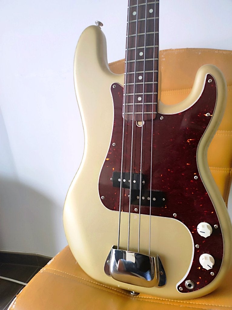Précision bass by Guitar Garage (Luthier Français ), Muziek en Instrumenten, Snaarinstrumenten | Gitaren | Bas, Ophalen, Gebruikt