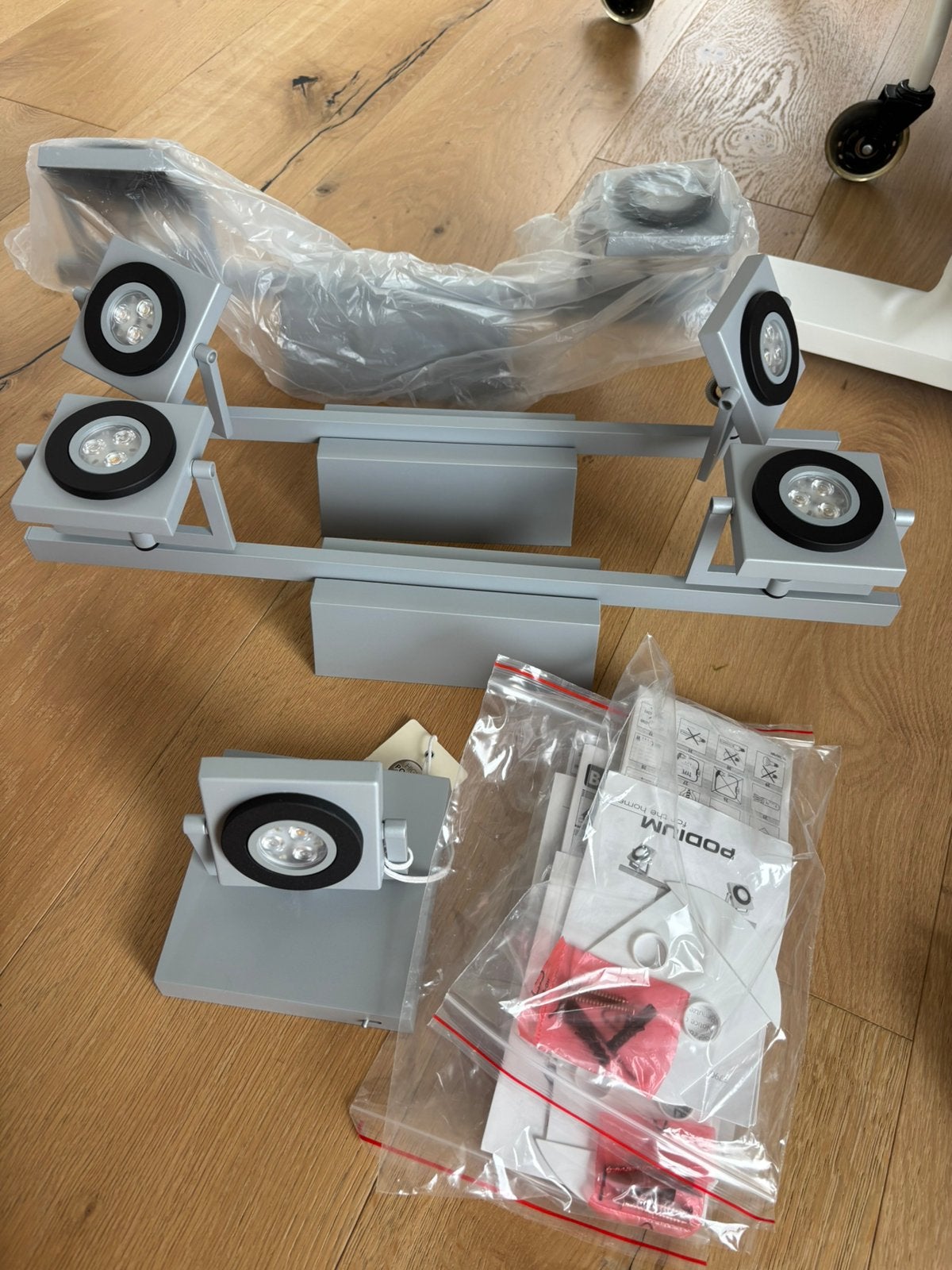 Philips armaturen (6x duo en 1x enkel), Ophalen, Geschikt voor plafondmontage, Opbouwspot, Nieuw