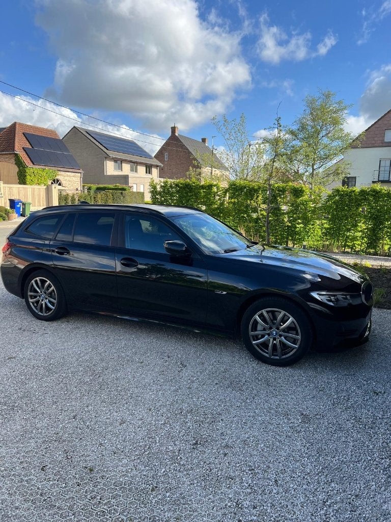 BMW 330e Touring – 06/2022 – 60k km – 1e eigenaar - Topstaat, Auto's, BMW, Automaat, Zwart, 5 deurs, 3 Reeks