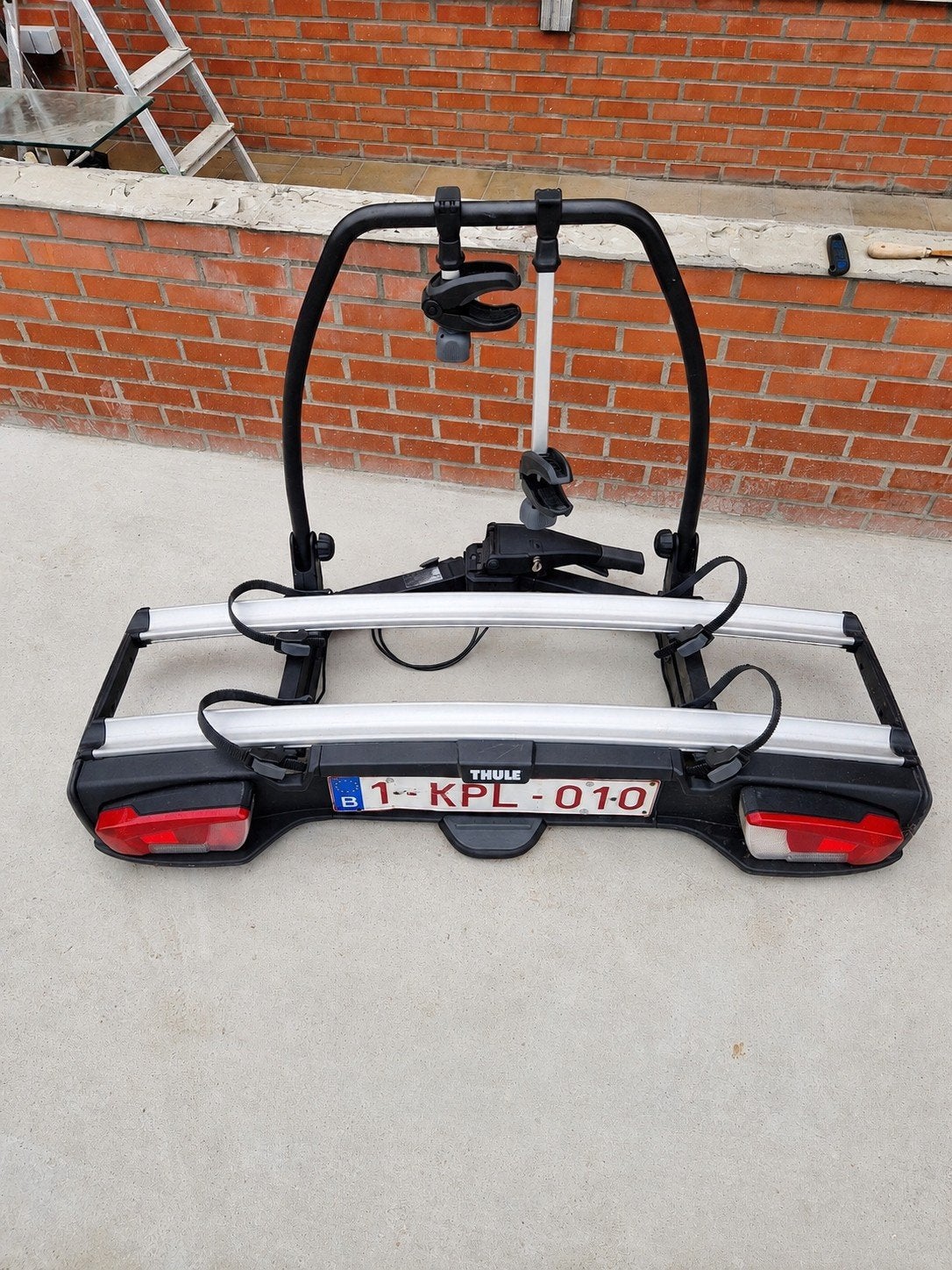 Porte-vélos/porte-vélos Thule, Autos : Divers, Porte-vélos, Support d'attelage, 2 vélos, Comme neuf, Vélo électrique