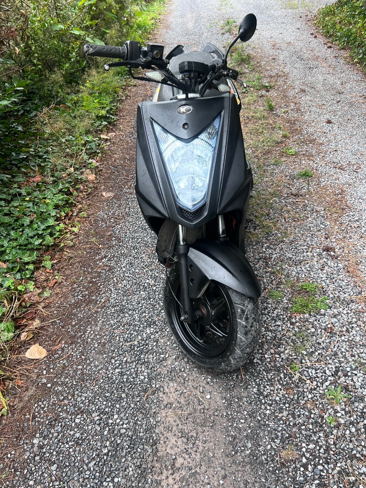 Kymco Agility Naked 50 A klasse 2 takt 2017, Fietsen en Brommers, Ophalen, Tweetakt, Klasse A (25 km/u), Zo goed als nieuw