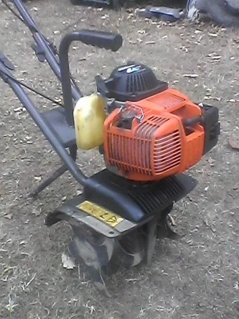 a vendre  petit  motobeche   a  redémarrer, Enlèvement, Utilisé, Cultivateur, HUSQVARNA