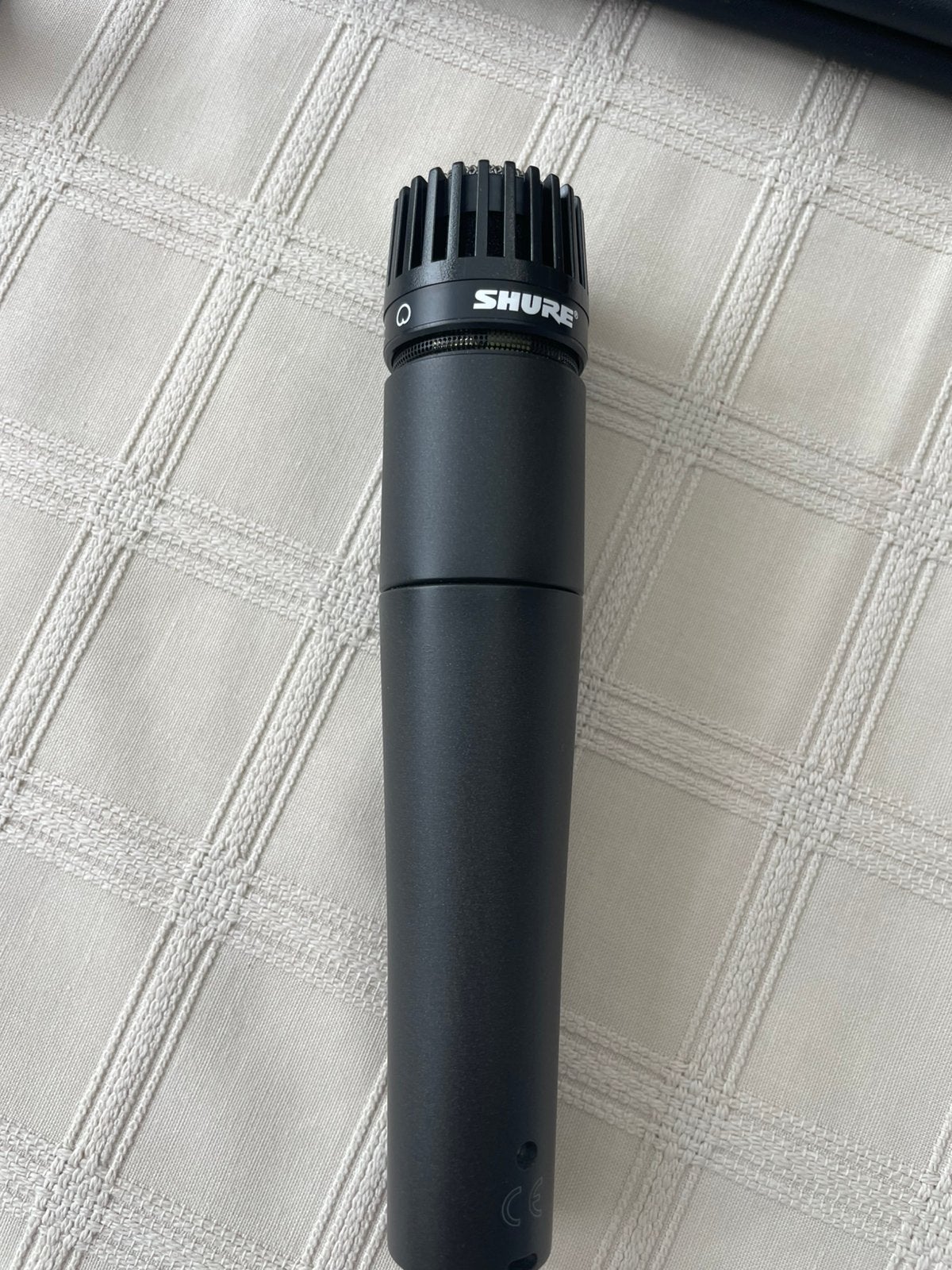 Shure sm57in nieuwstaat, Musique & Instruments, Enlèvement ou Envoi, Comme neuf, Micro pour instrument