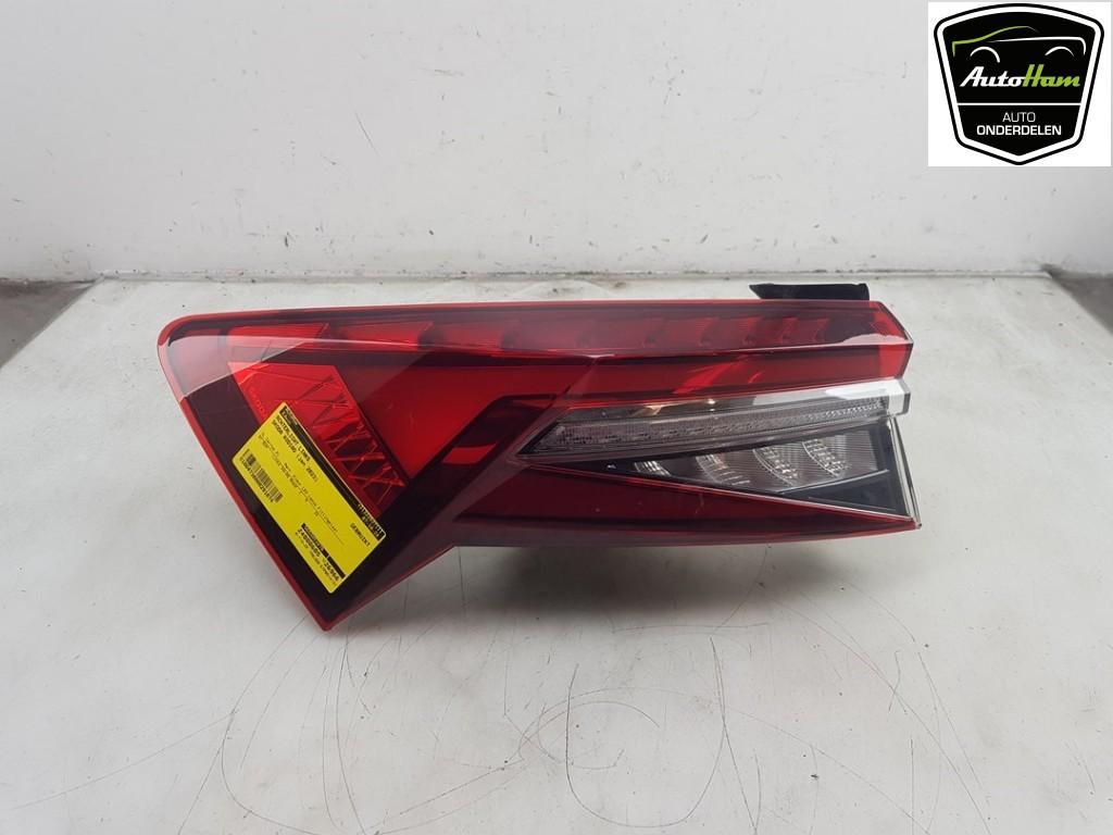 ACHTERLICHT LINKS Skoda Kodiaq (|565945207B|), Gebruikt, Skoda