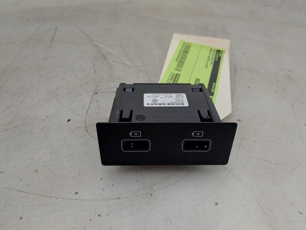 PORT AUX/USB Renault Kangoo Express (RFK) (|280230033R|), Autos : Pièces & Accessoires, Dhr. J. Ham, Renault, Administratie@autoham.nl