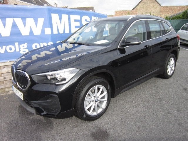 BMW X1 1.8i sDrive NAVI + LEDER + DAB + FACELIFT + LED, Auto's, Bluetooth, Zwart, Bedrijf, 5 deurs