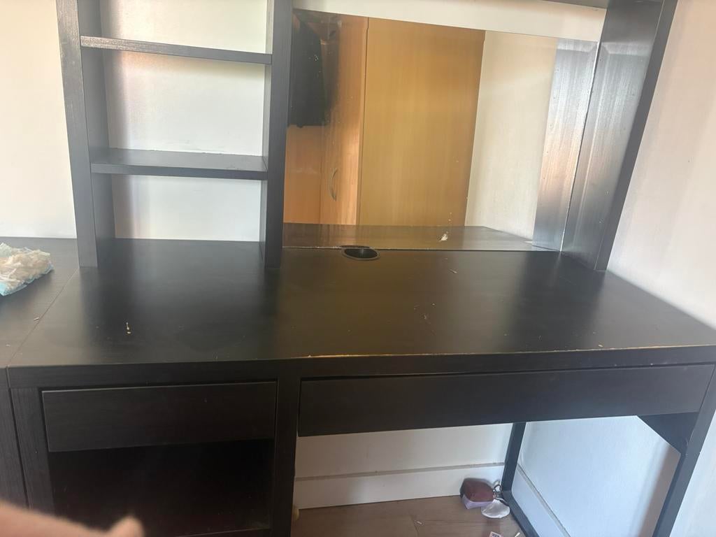 Bureau, Ophalen, Zo goed als nieuw